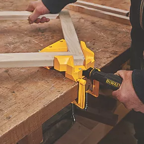 DeWalt Angle Clamp Kit 2" 2 DeWalt Angle Clamp Kit 2" - Image 2