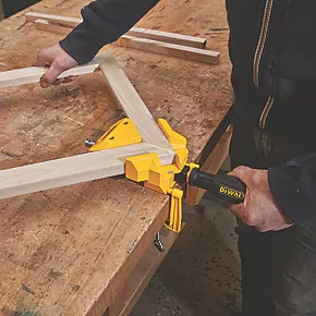 DeWalt Angle Clamp Kit 2" 3 DeWalt Angle Clamp Kit 2" - Image 3