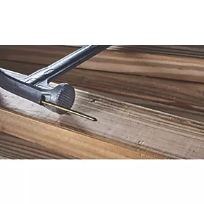 DeWalt Mig-Welded High Velocity Claw Hammer 14oz (0.4kg) 3 DeWalt Mig-Welded High Velocity Claw Hammer 14oz (0.4kg) - Image 3