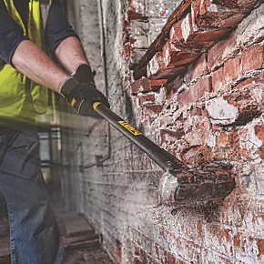 DeWalt Exo-Core Sledgehammer 12lb (5.4kg) 4 DeWalt Exo-Core Sledgehammer 12lb (5.4kg) - Image 4